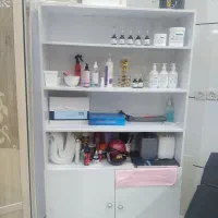 کلیه لوازم آرایشگاه ب علت جابجایی ب فروش میرسد|آرایشگاه و سالنهای زیبایی|تربتحیدریه, کاشانی|دیوار