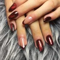 خدمات ناخن و زیبایی