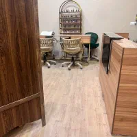 تجهیزات ارایشگاهی|آرایشگاه و سالن‌های زیبایی|گلپایگان, |دیوار