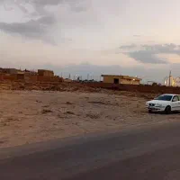 زمین در جاده اک