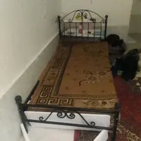 یک عددسینک تک لگنه جنس خوب بایک تخت خواب تک نفره|تخت و سرویس خواب|رشت, انصاری|دیوار