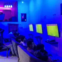 نیازمند همکار خانم یا آقا در کافه گیم هستیم