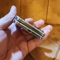 z flip در حد آکبند ۵۱۲گیگ|موبایل|تهران, خواجه نظام الملک|دیوار