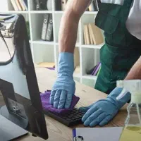 خدمات و نظافتچی