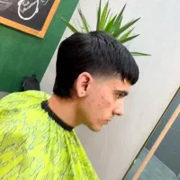 خدمات پیرایش در سالن و در محل