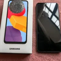 samsung m13بسیار تمیز بی خط وخش وسالم باقیمت