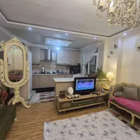 ۴۰متر_فول باز سازی_سالن غرق در نور