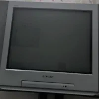 تلوزیون و میز