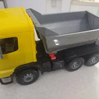کامیون اسباب بازی