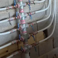 لوله کشی اصولی مرتب آب فاظلاب کش تعمیرفوری تاسیسات