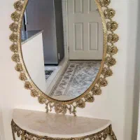 اینه و میز برنزی