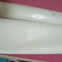 یک‌ رول کاغذ دیواری خارجی