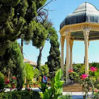 تور گروهی شیراز با اتوبوس VIP