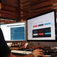 استخدام یک طراح سایت وردپرس و یک سئوکار