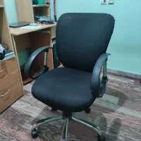 صندلی اداری - مطالعه