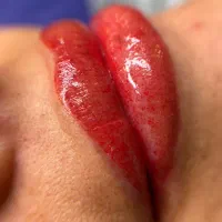 ویــرا بیوتی|خدمات آرایشگری و زیبایی|زیرآب, |دیوار