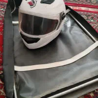 سقفی و کلاه کاسکت