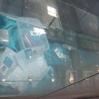 ساچمه و شمش نقره|جواهرات|شیراز, زند|دیوار