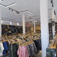 فروشنده خانم و اقا حقوق 16 تا20
