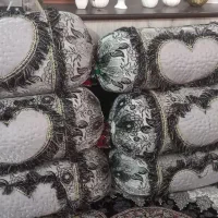 ۶ عدد بالشت لوله ایی سالم|رختخواب، بالش، پتو|زاهدان, |دیوار