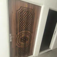 درب چوبی با چارچوب