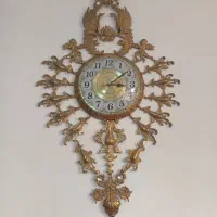 ساعت دیواری بزنز در حد نو