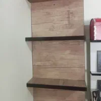 میز تحریر و کتابخانه