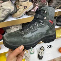 stock orginal|کیف، کفش، کمربند|مشهد, حرم مطهر رضوی|دیوار