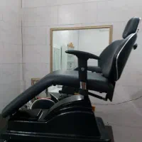 دکور آرایشگاه ،آینه،صندلی اصللح ،سرشور،پاف ترولی|آرایشگاه و سالنهای زیبایی|باقرشهر, |دیوار