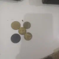 گردنبند سکه ای قدیمی  رادیو قدیمی و چند تا سکه|کلکسیون اشیاء عتیقه|مرند, |دیوار