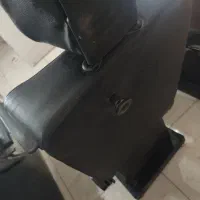 یک سرشور و دو صندلی متحرک|آرایشگاه و سالنهای زیبایی|قزوین, |دیوار