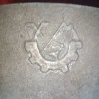 ماهیتابه روسی قدیمی امضا دار دسته چوبی قطر ۲۷