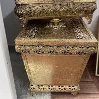 سطل اشغال و جادستمالی و گل و گلدان