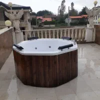 جکوزی ۴ نفره