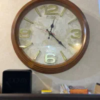 ساعت دیواری چوبی