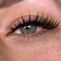 کاشت مژه
