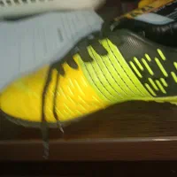 کفش ورزشی|کیف، کفش، کمربند|جم, |دیوار