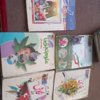 تعداد ۵۲ کتاب درسی از پنجم تا۹هم موجود است