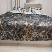 تخت خواب دو‌ نفره بسیار تمیز