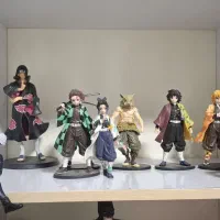 تعدادی فیگور انیمه ای