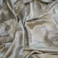 پارچه ساتن اعلا باگل هایی از ترکیب مخمل