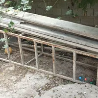 چهارپایه قدیمی اصولی و محکم