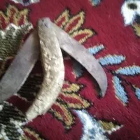 یک عددچاقوقدیمی دوتیغ|کلکسیون اشیاء عتیقه|شوشتر, |دیوار