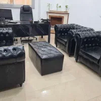 مبلمان اداری چستر با میز کنفرانس