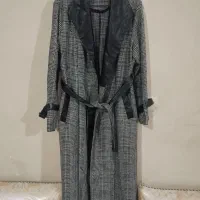 چند عدد پالتو و کاپشن