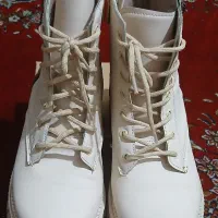 تعدادی کتونی و کفش مجلسی و نیم بوت معاوضه یا فروش