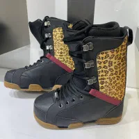 بوت اسنوبرد دخترونه