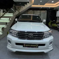 تویوتا لندکروزر