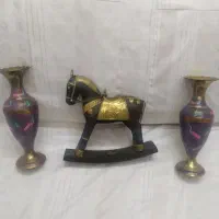 سه عدد وسیله تزئینی وارداتی