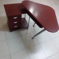 میز کامپیوتر متحرک